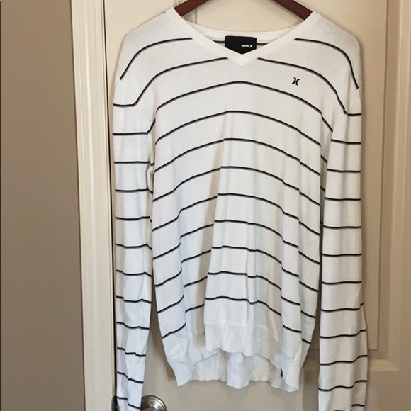 HURLEY CREWNECK SWEATER! - Picture 3 of 4